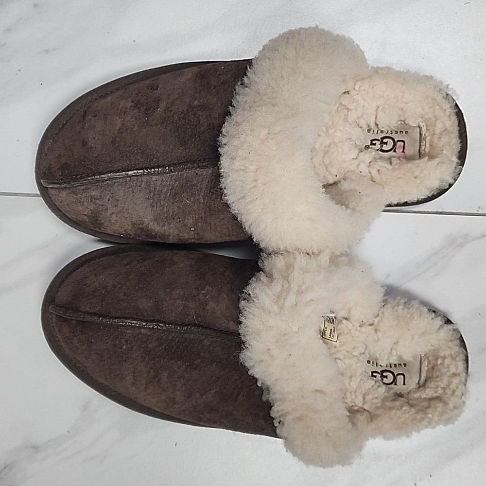Ugg slippers brown 7